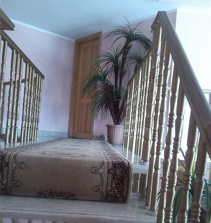 Hostel Georgia Kutaisi Ngoại thất bức ảnh